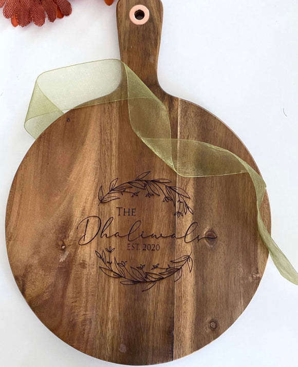 Engraved Floral Acacia Charcuterie